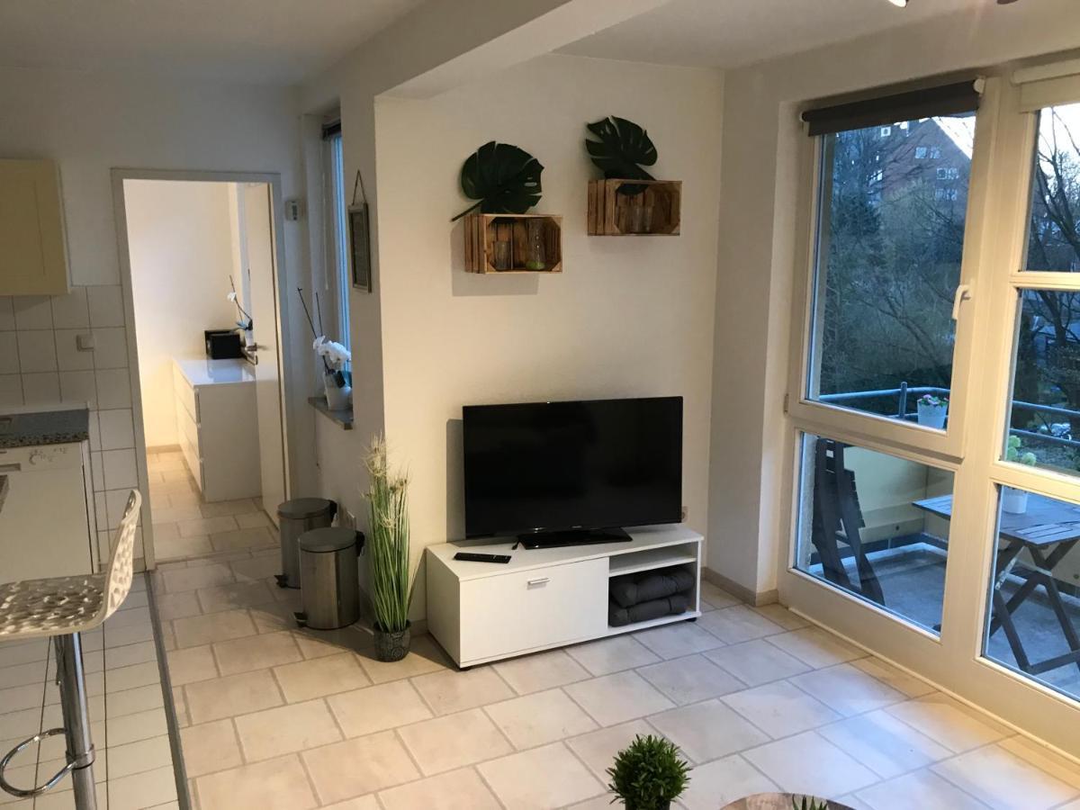 Stadtwohnung Im Zentrum Mit 24-7 Self Check-In, Wlan & Smart Tv Kiel Esterno foto